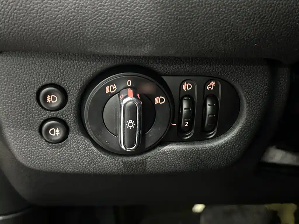 MINI Clubman 2016 — фото 14