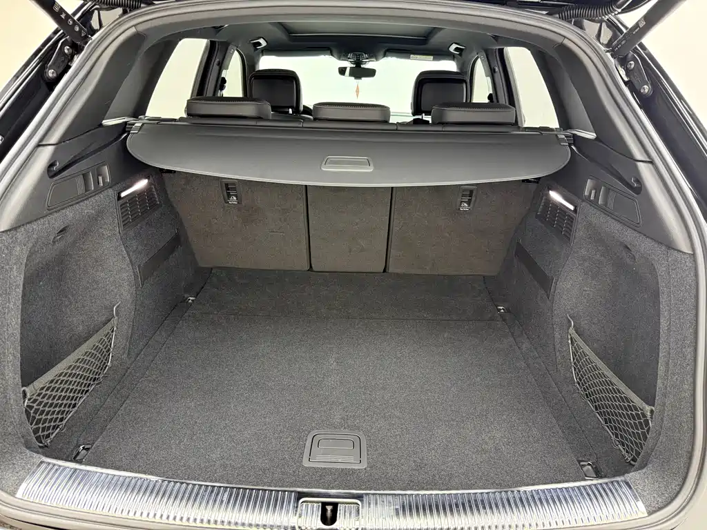 Audi Q5L 2023 — фото 17