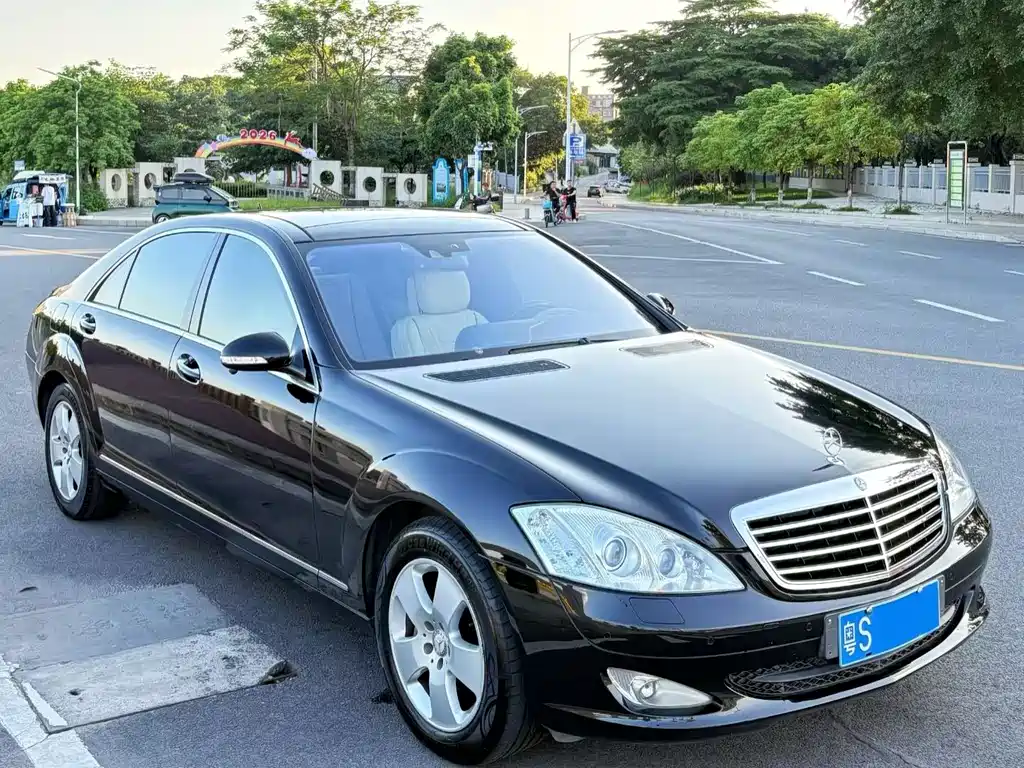 Mercedes-Benz S-Class 2008