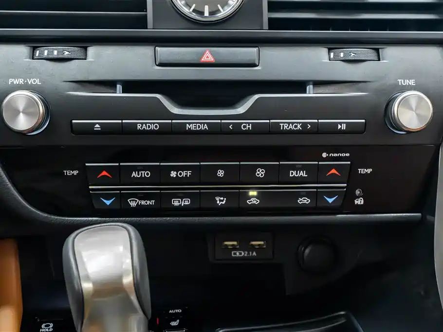 Lexus RX 2022 — фото 24