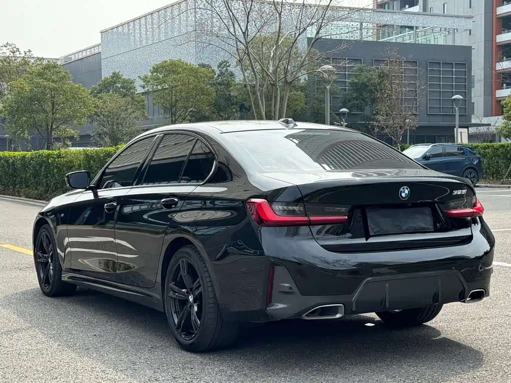 BMW 3 Series 2023 — фото 16