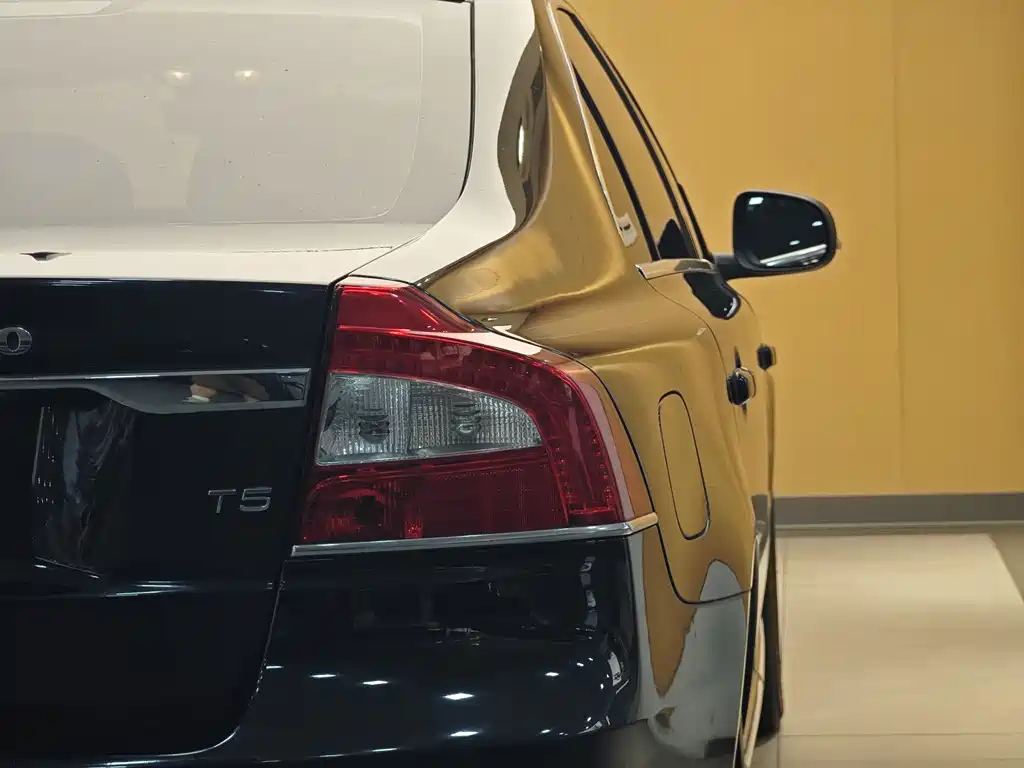 Volvo S80L 2015 — фото 27