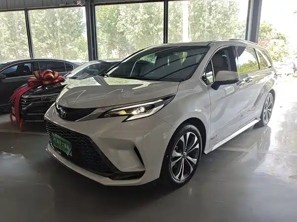 Toyota Granvia 2024