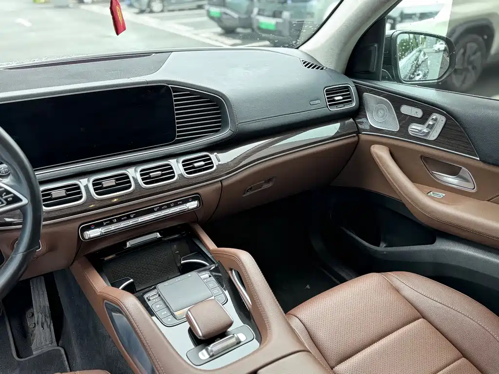 Mercedes-Benz GLE 2025