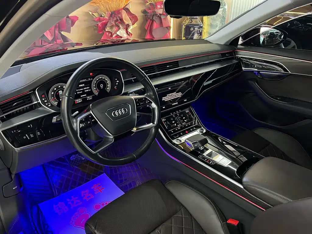 Audi A8 2020 — фото 12