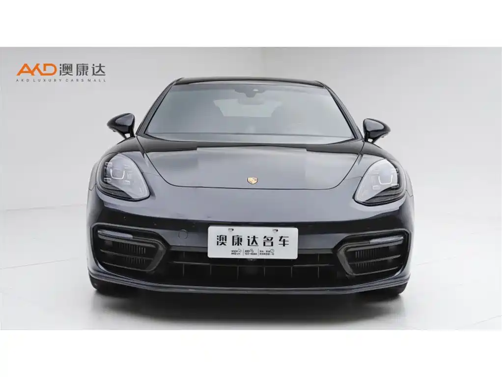 Porsche Panamera 2021