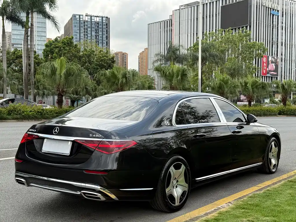 Mercedes-Benz S-Class 2024