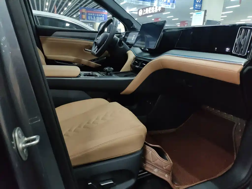 BYD Song L DM-i 2024 — фото 12