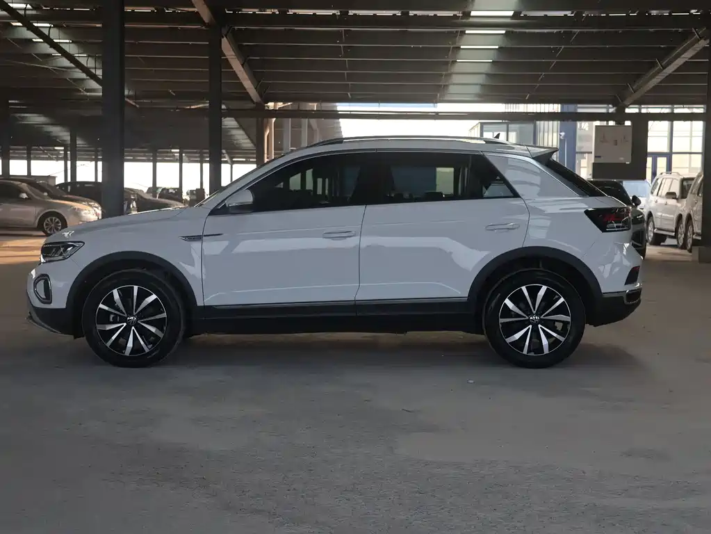 Volkswagen T-Roc 2024