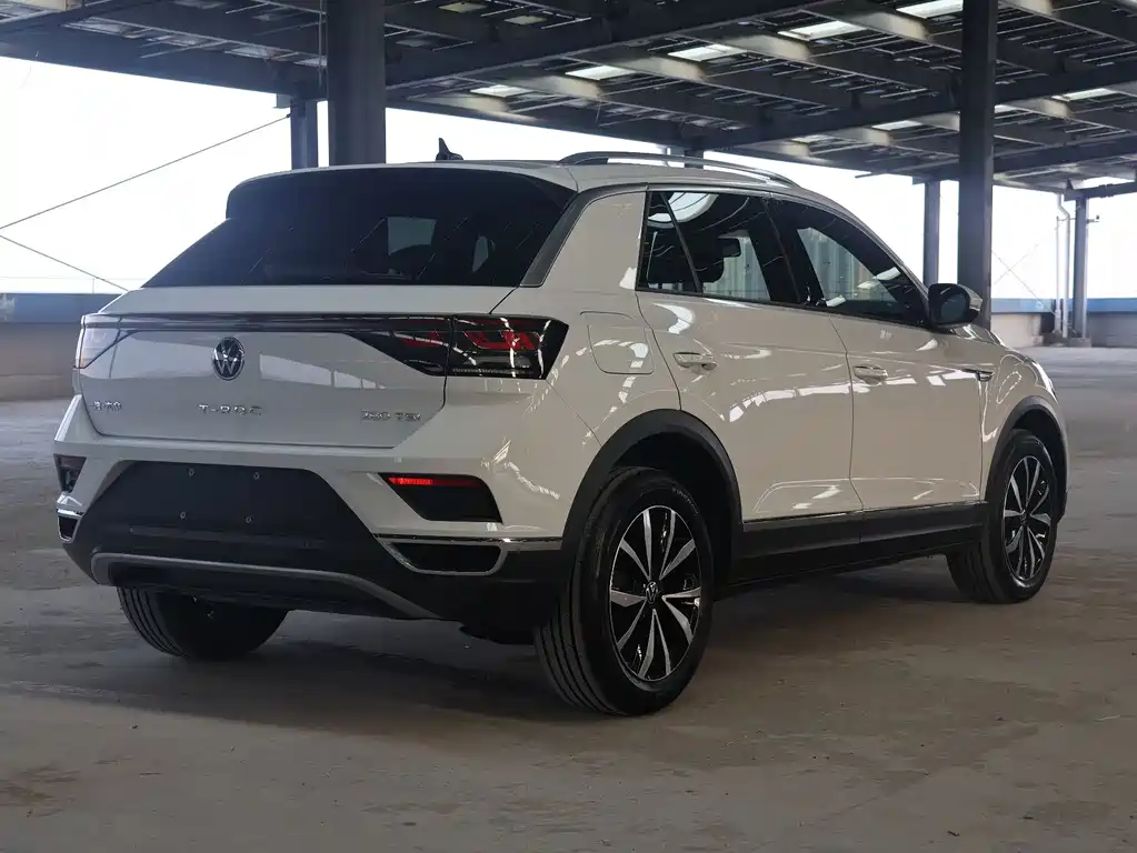 Volkswagen T-Roc 2024