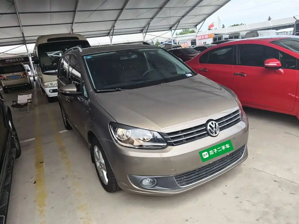 Volkswagen Touran 2015 — фото 4