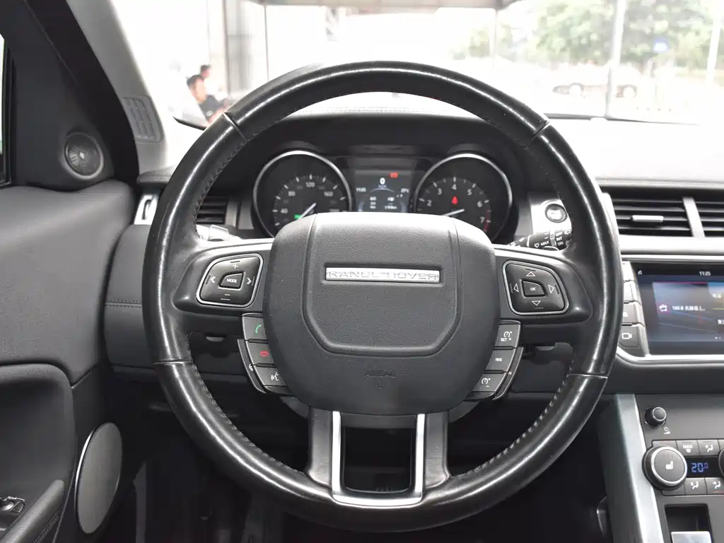 Land Rover Evoque 2017 — фото 14