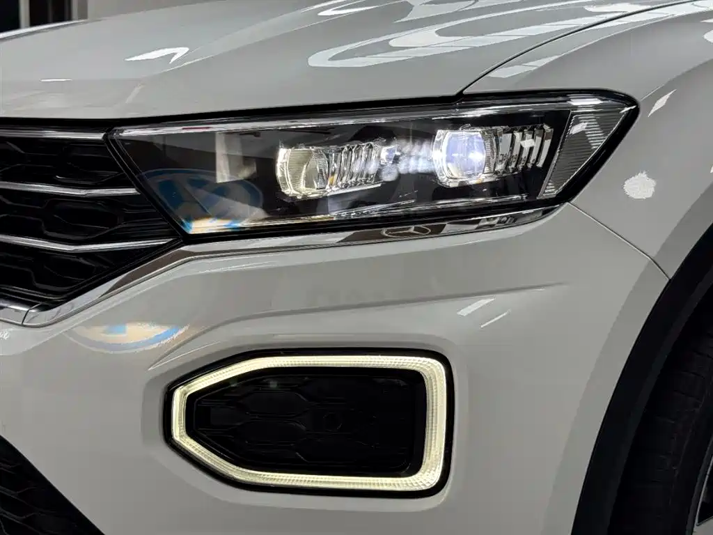 Volkswagen T-Roc 2023 — фото 20