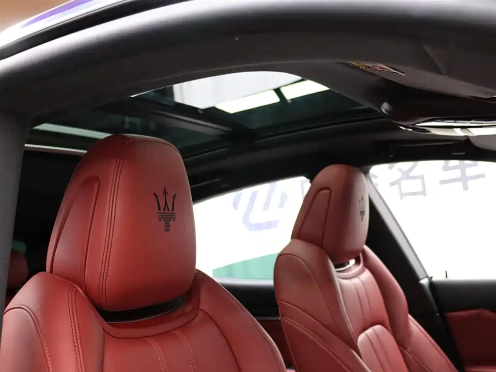 Maserati Levante 2023 — фото 18