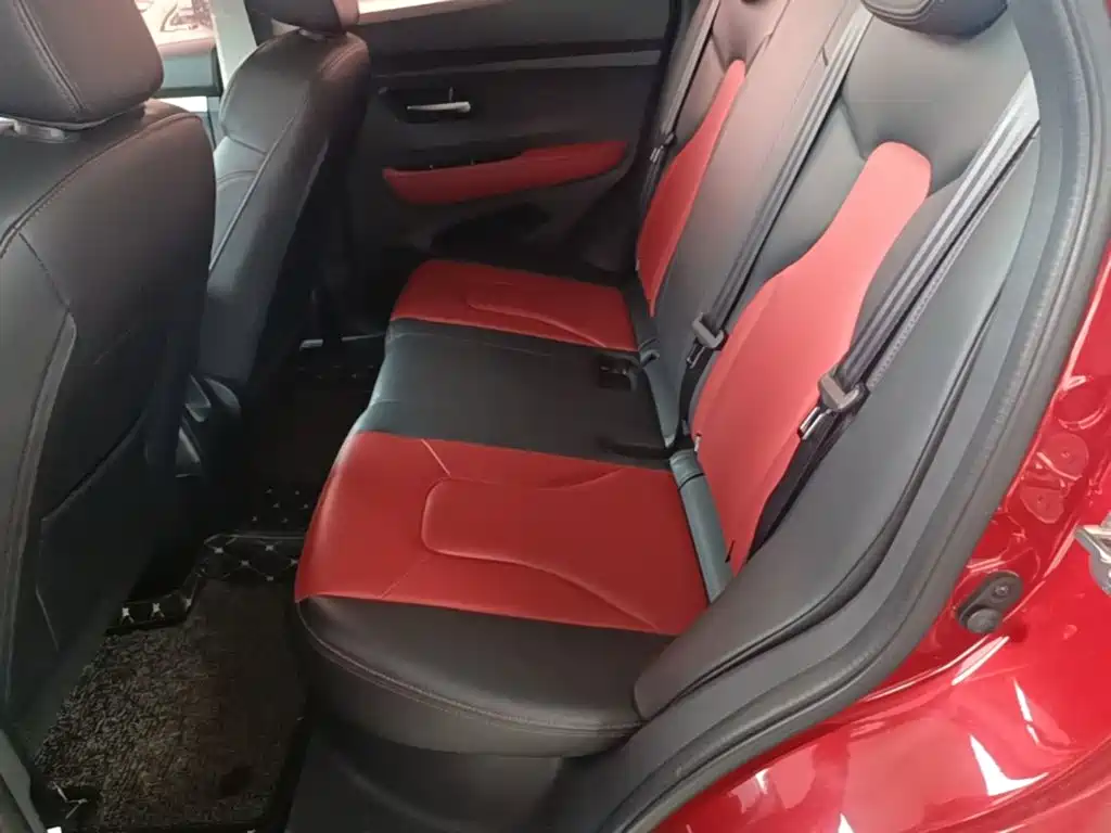 Haval H2s 2018 — фото 17