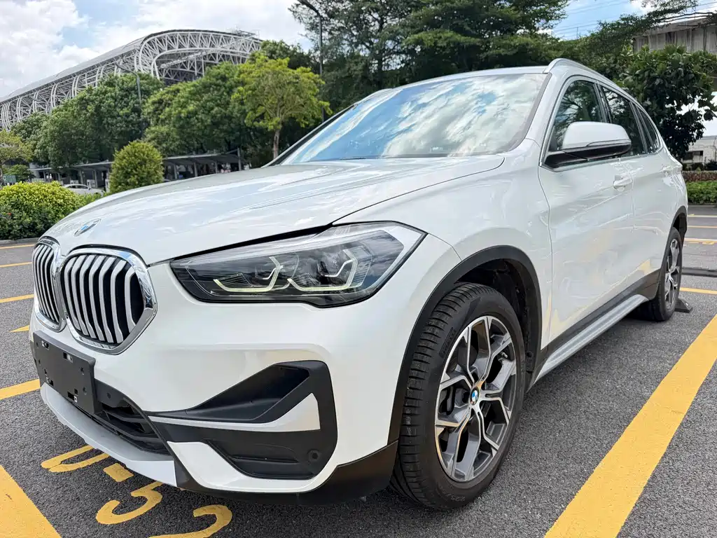 BMW X1 2022 — фото 1