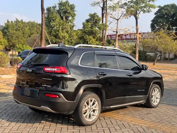 Jeep Cherokee 2019