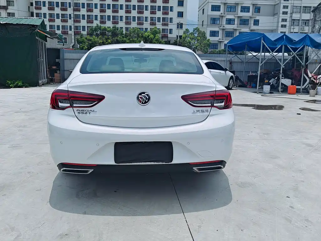 Buick Regal 2020 — фото 15
