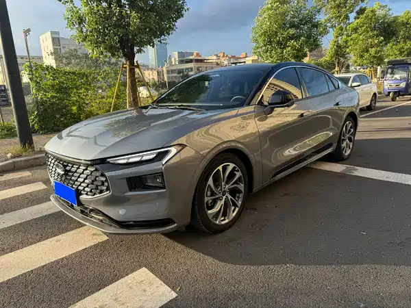 Ford Mondeo 2025