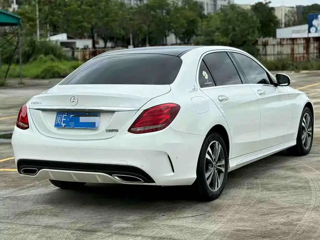Mercedes-Benz C-Class 2017 — фото 9