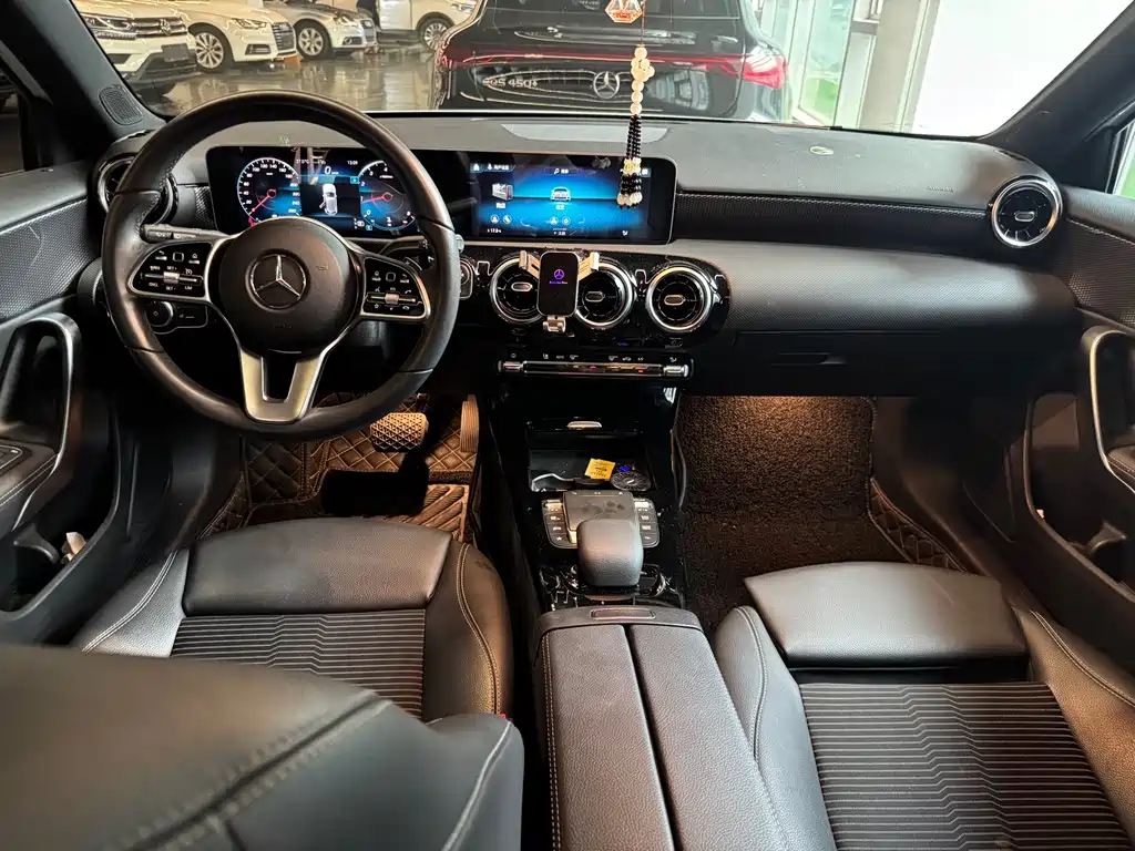 Mercedes-Benz A-Class 2021