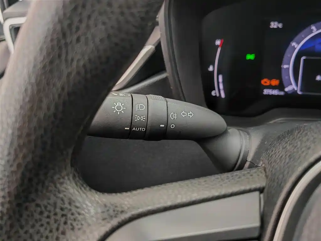 Toyota Levin 2023 — фото 21