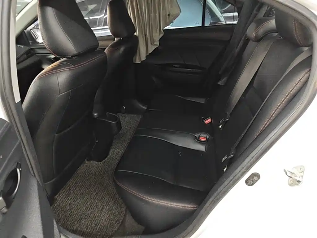 Toyota Yaris L 2017 — фото 17