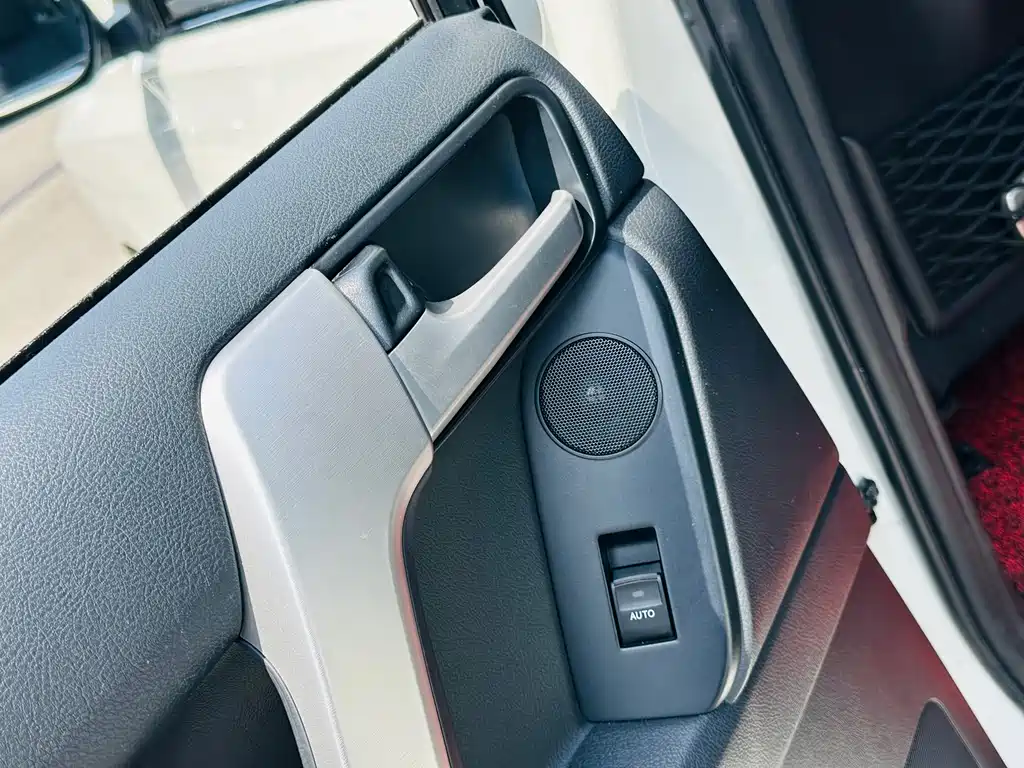 Toyota Prado 2019 — фото 16