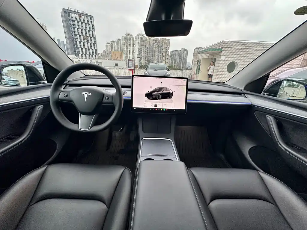Tesla Model Y 2023 — фото 14