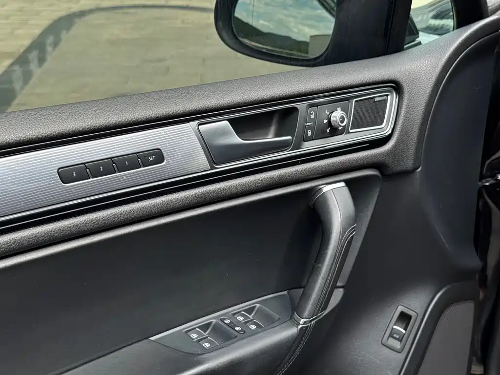Volkswagen Touareg 2015