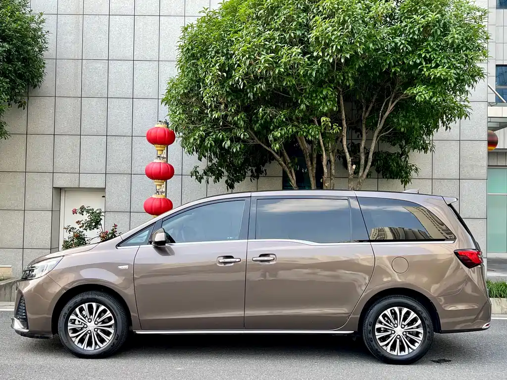 Buick GL8 2024