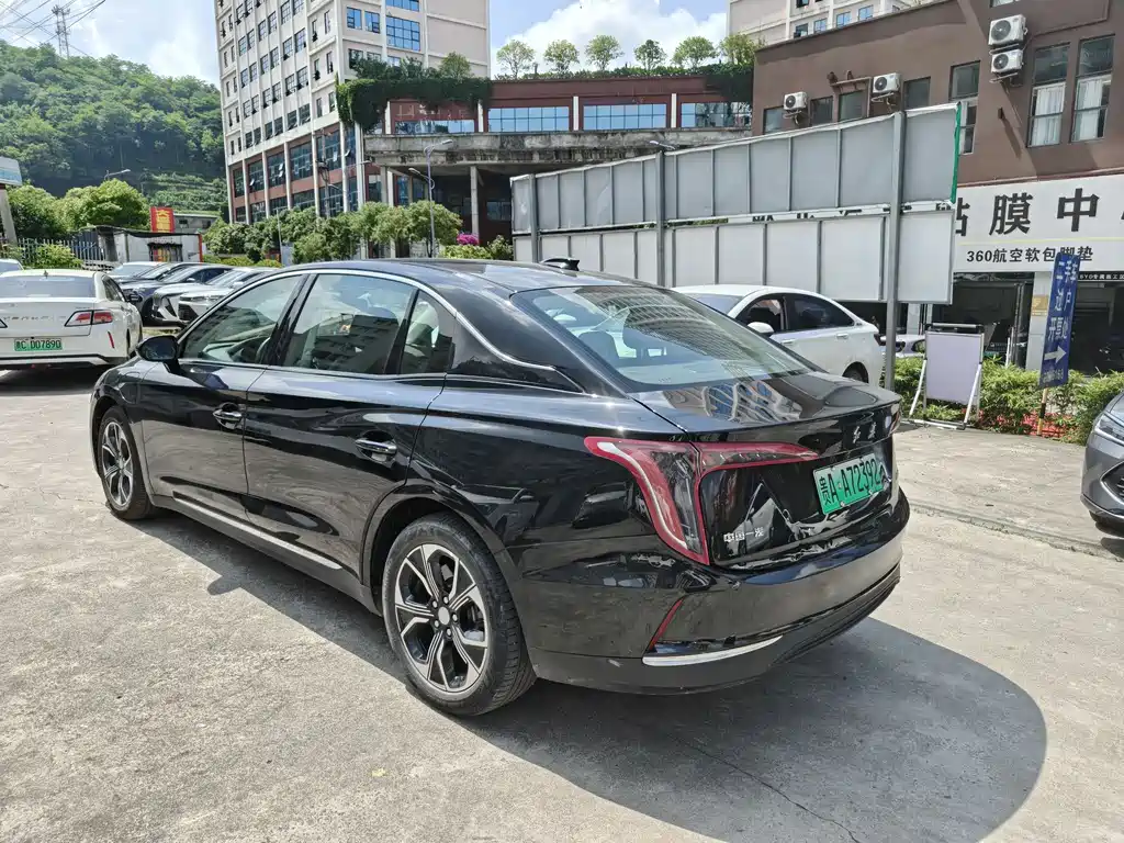 Hongqi E-QM5 2023 — фото 5