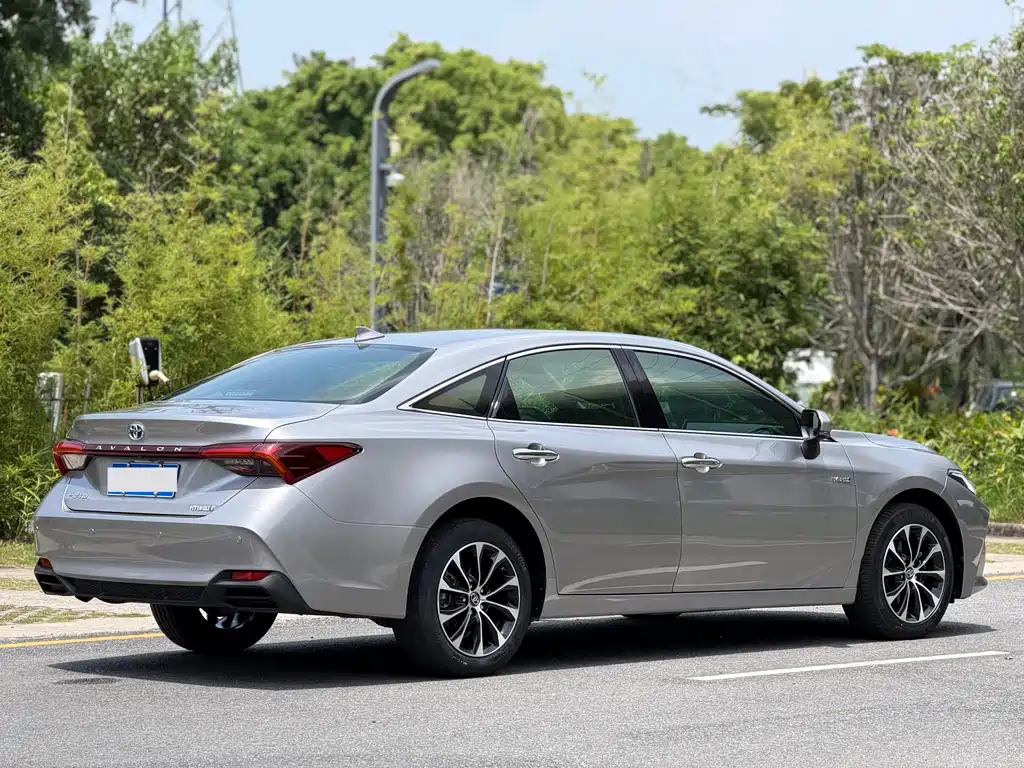 Toyota Avalon 2022 — фото 15