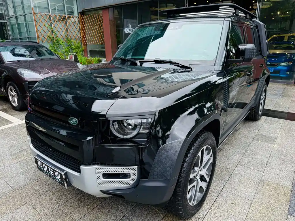 Land Rover Defender 2023 — фото 1