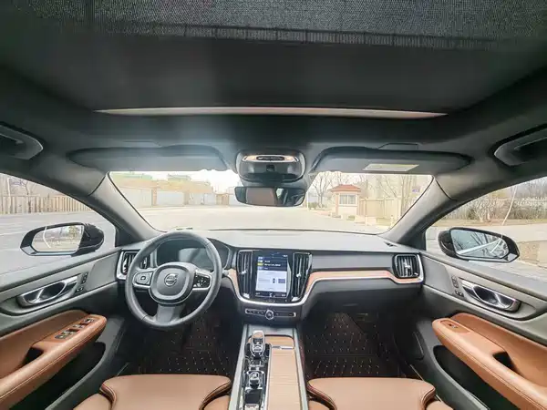 Volvo S60 2022