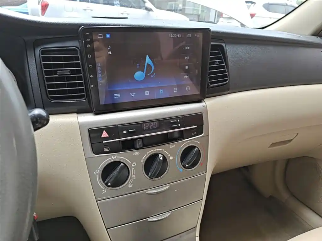 Toyota Corolla 2015 — фото 13