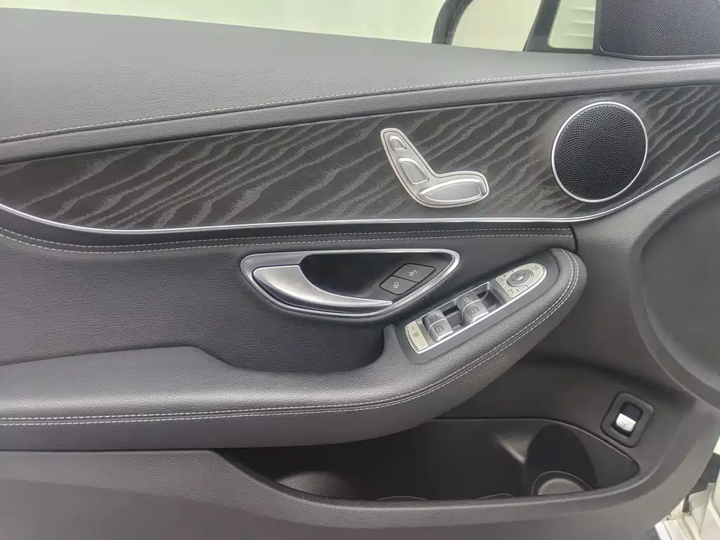 Mercedes-Benz C-Class 2016