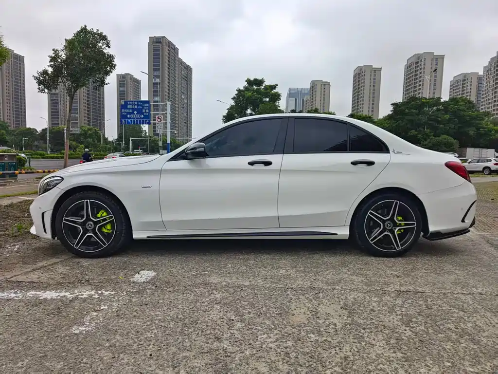 Mercedes-Benz C-Class 2020