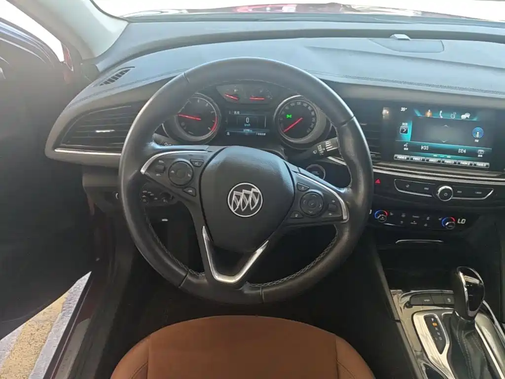 Buick Regal 2020 — фото 11