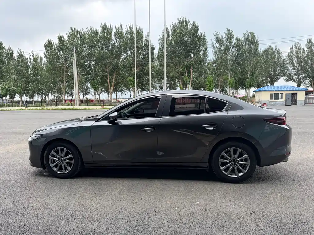 Mazda 3 Axela 2021