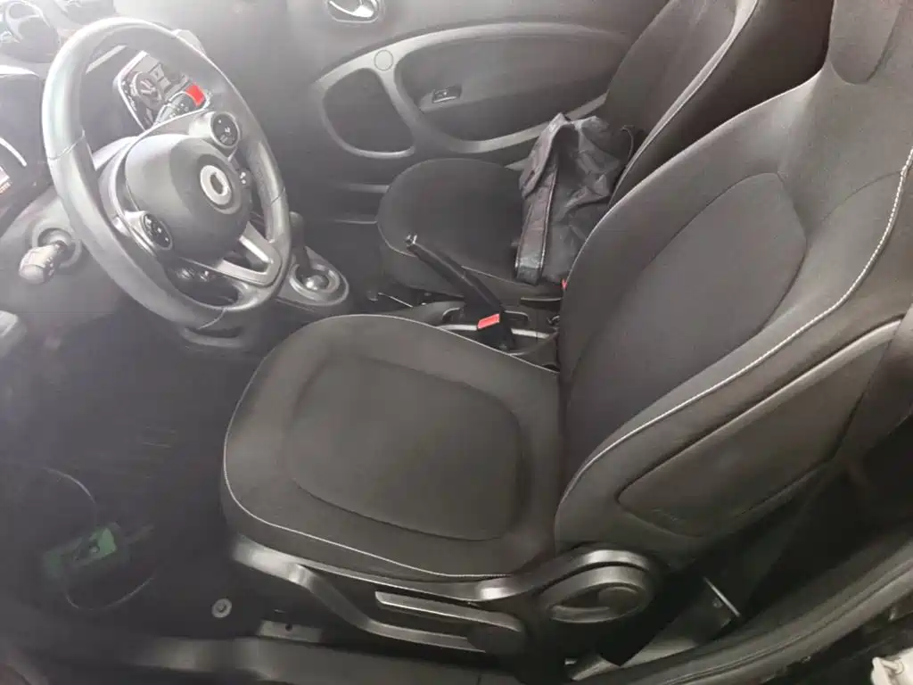 smart fortwo 2017 — фото 15