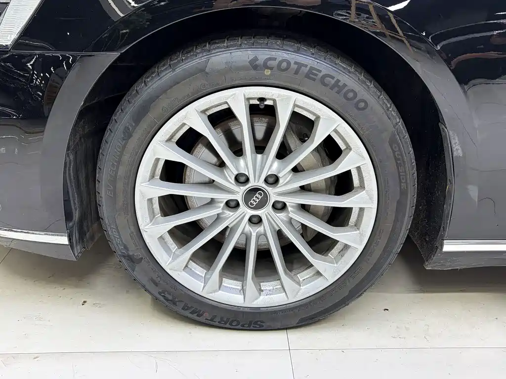 Audi A8 2022