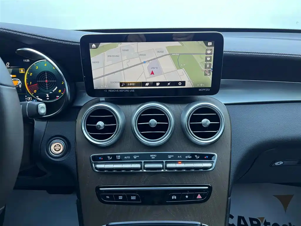 Mercedes-Benz GLC 2023 — фото 16