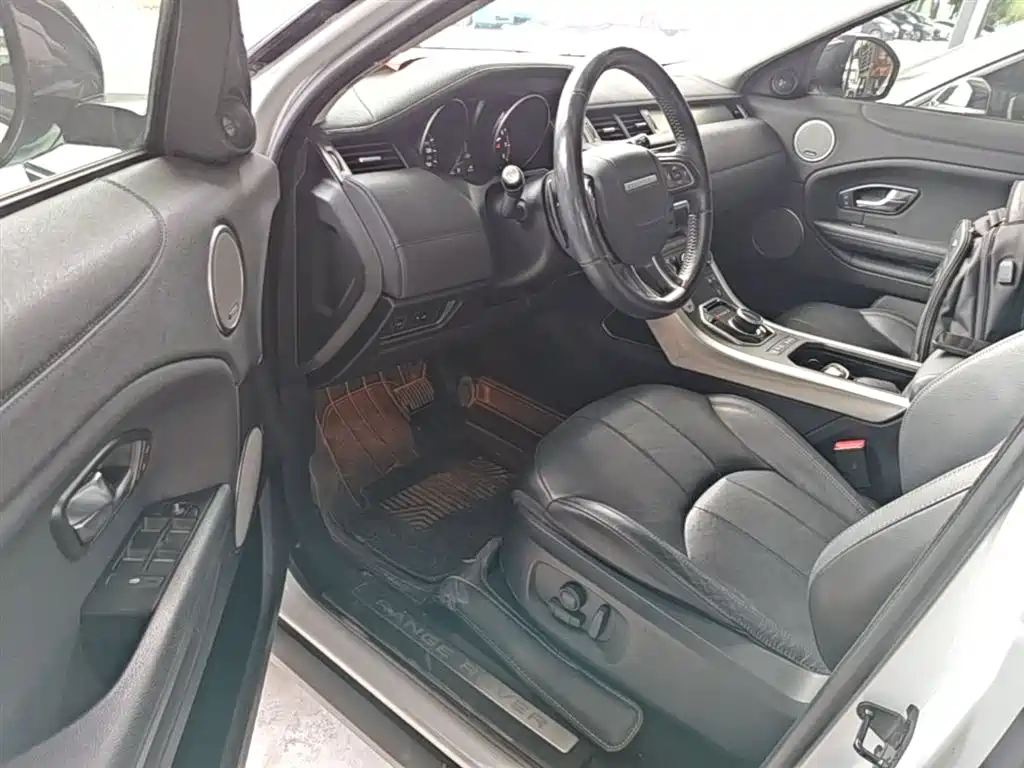 Land Rover Evoque 2018 — фото 16