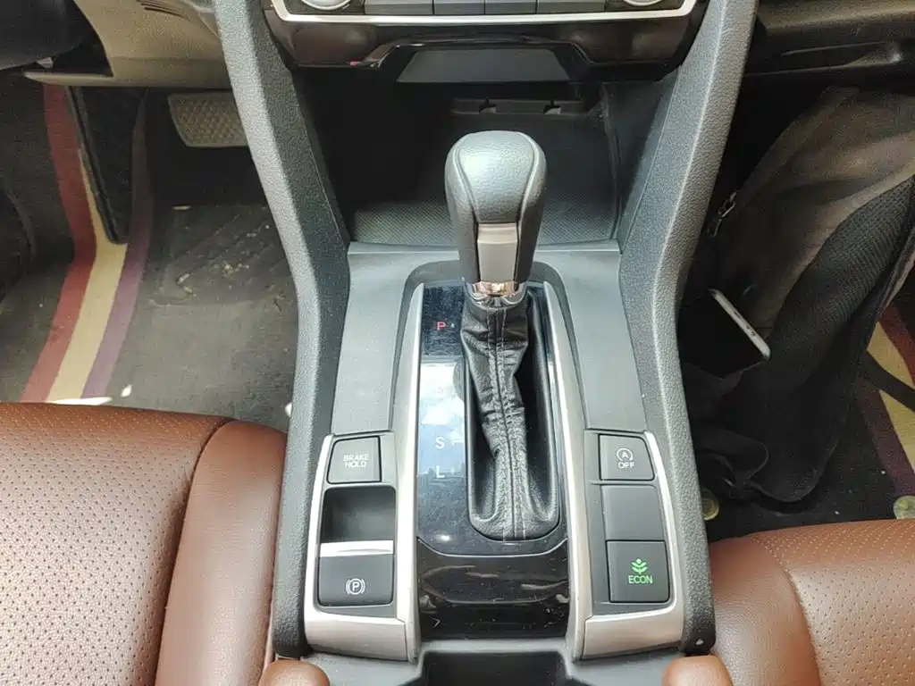 Honda Civic 2019 — фото 14