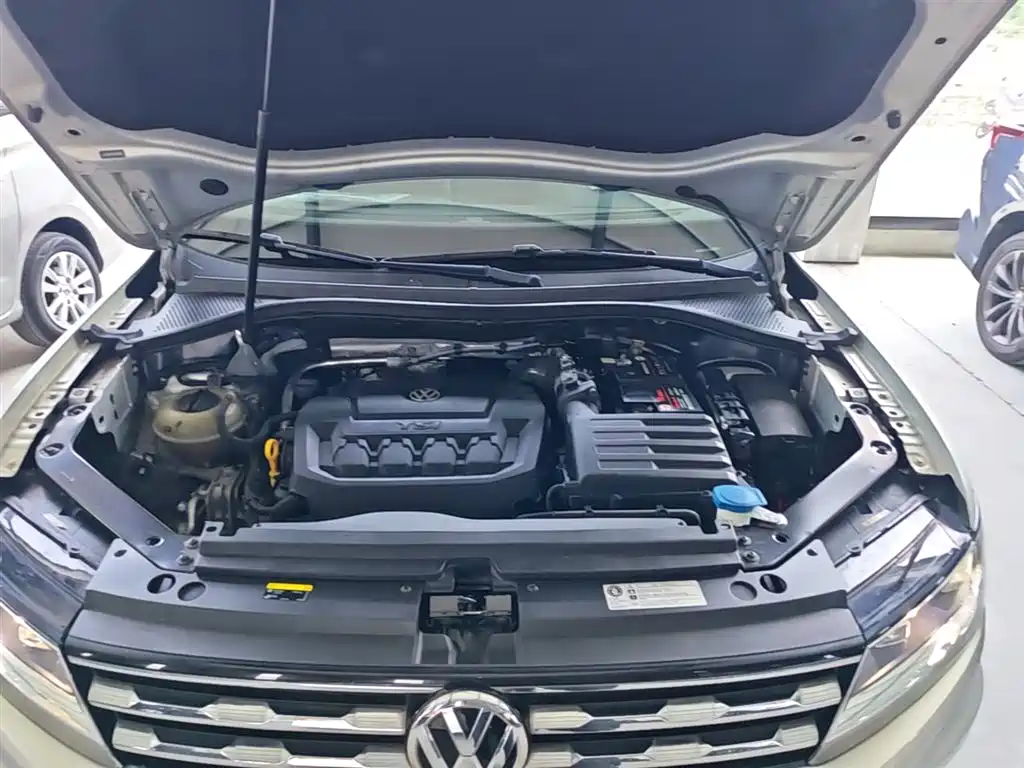 Volkswagen Tiguan L 2018 — фото 20