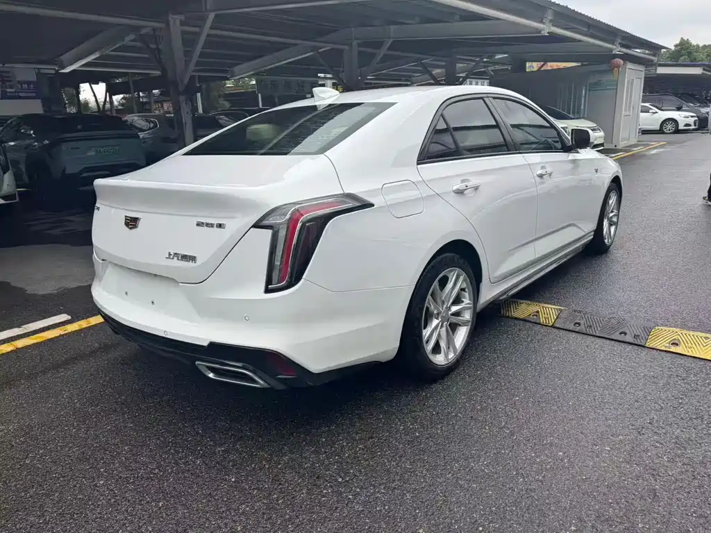 Cadillac CT4 2020 — фото 10