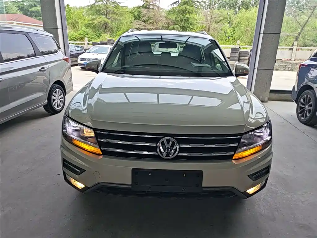 Volkswagen Tiguan L 2018 — фото 3
