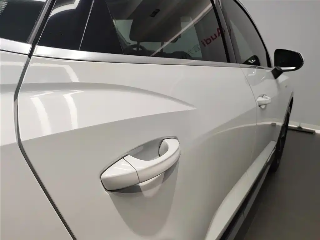 Audi Q3 Sportback 2021 — фото 15