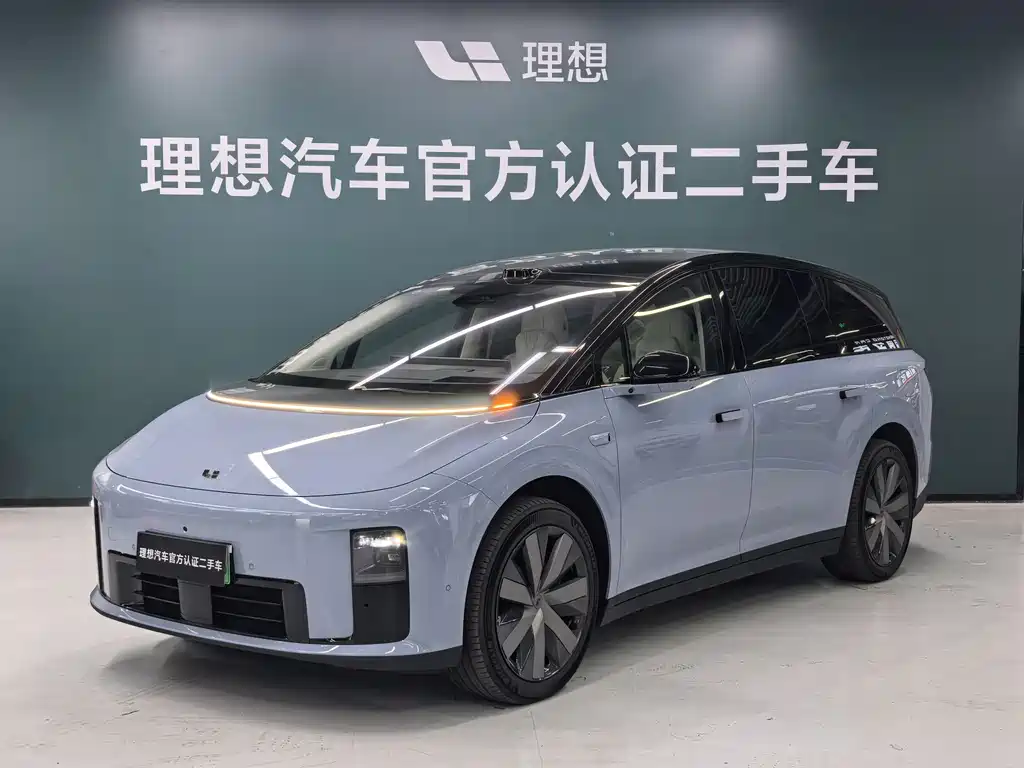 Li Auto i8 2025